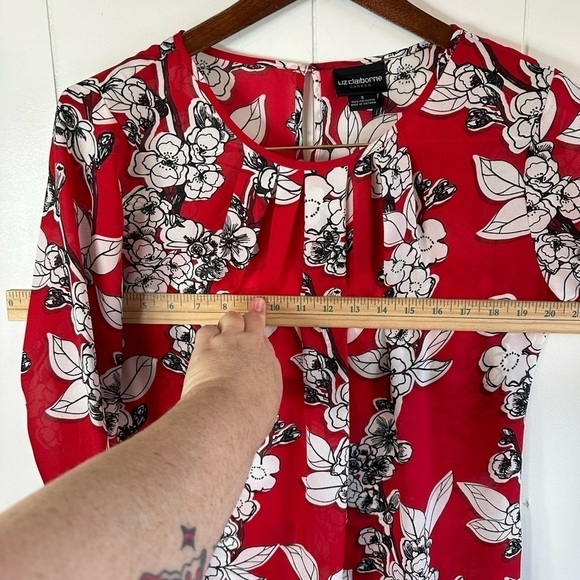 Liz Claiborne Career Red and White Floral Sheer Blouse Size Small - Picture 7 of 10